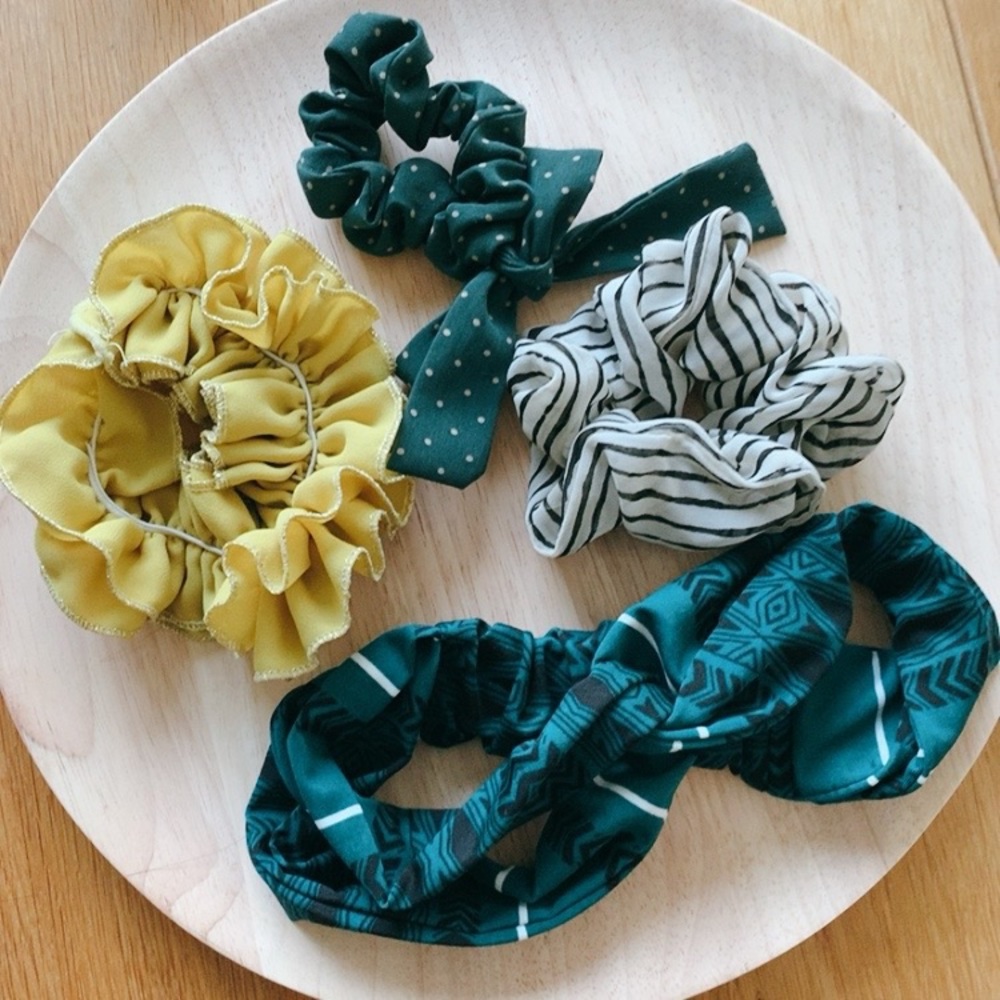 Scrunchies and hair band